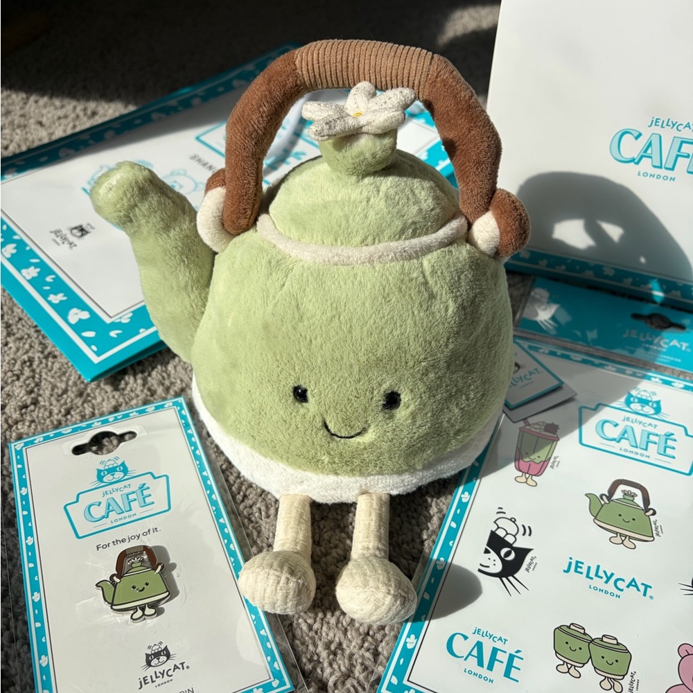 SPRING SALE🌷 NWT SHANGHAI Exclusive Vividdy Teapot Jellycat 🫖
